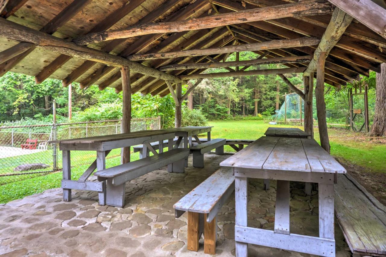 Pet-Friendly Pennsylvania Vacation Rental With Pool! Laughlintown المظهر الخارجي الصورة